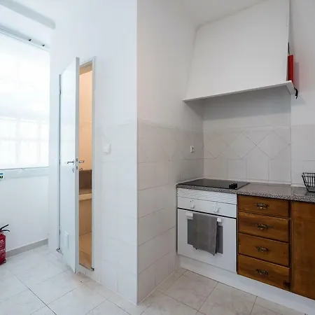 Maria's 5th Avenue 세투발